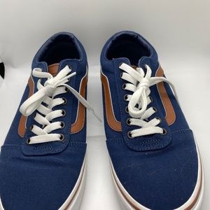 BRAND VANS NEW NO BOX  MEN'S CLASSIC BOAT SHOES